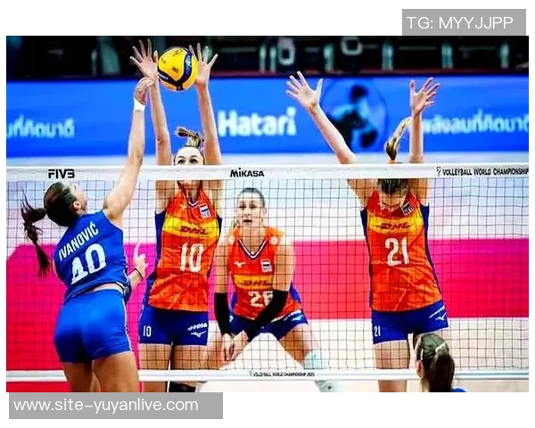 2016年美国女排激战塞尔维亚巅峰对决展现竞技魅力与团队精神